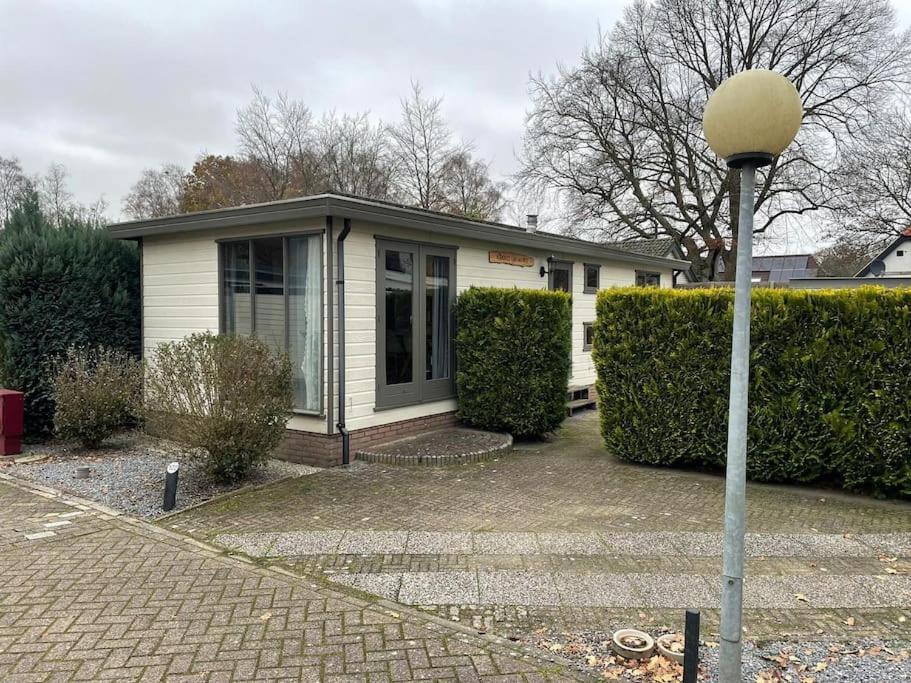 Gezellig Chalet Op De Prachtige Veluwe Putten Extérieur photo